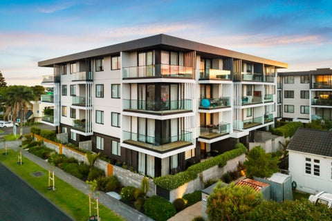 207/8A Lake Pupuke Drive, Takapuna, Auckland