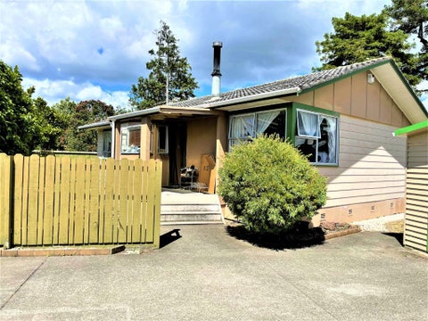 69 Chilcott Road, Henderson, Auckland