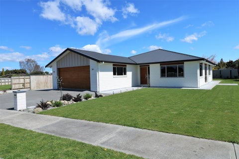 13 Austin Reid Avenue, Carterton
