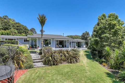 42 Landing Road, Titirangi, Auckland