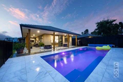 42 Pohutukawa Parade, Riverhead, Riverhead