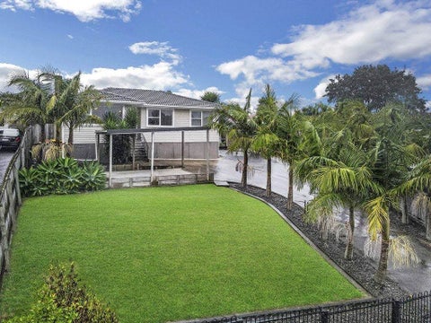 13 Barnfield Place, Glendene, Auckland