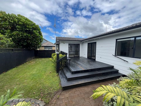 2/111 Victoria Street, Onehunga, Auckland