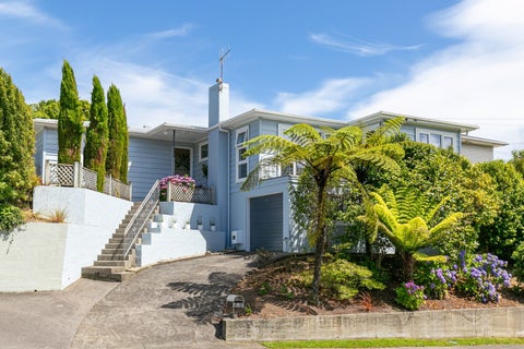 72 Redwood Avenue, Tawa, Wellington