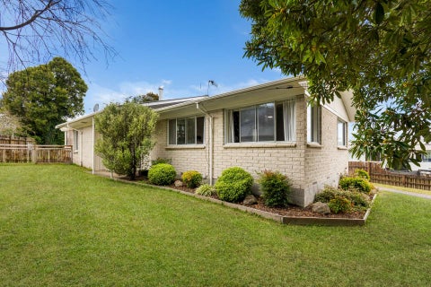 4 Bay Grove, Pukehangi, Rotorua