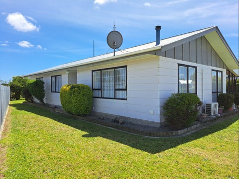 104 Ryder Crescent, Levin, Levin