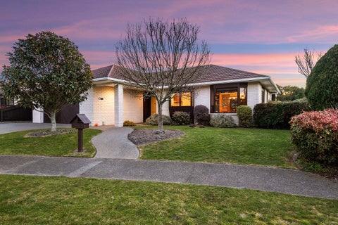 8 Runanga Grove, Waikanae