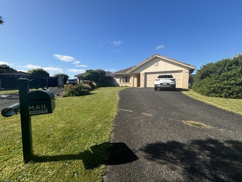 7 Checkerberry Court, Henderson, Auckland
