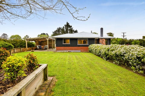 8 Clearview Road, Lepperton, New Plymouth