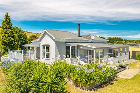 137 Lord Rutherford Road South, Brightwater, Brightwater