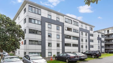 1B/15 Morning Star Place, St Lukes, Auckland