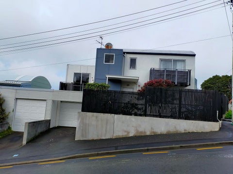 2/37 Mills Road, Brooklyn, Wellington
