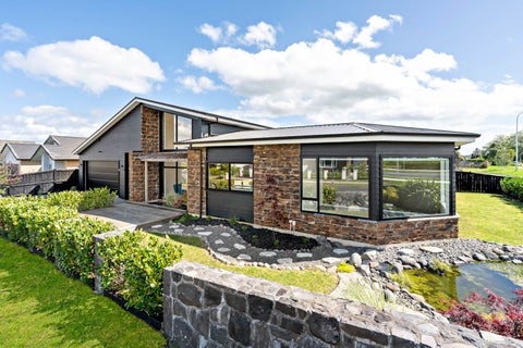 16 Brumbie Way, Karaka, Papakura