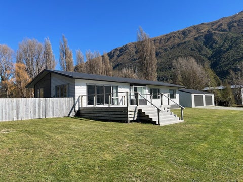 1 Hector Close, Kingston
