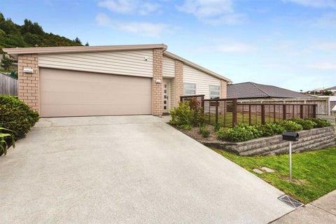 76 Staithes Drive North, Whitby, Porirua