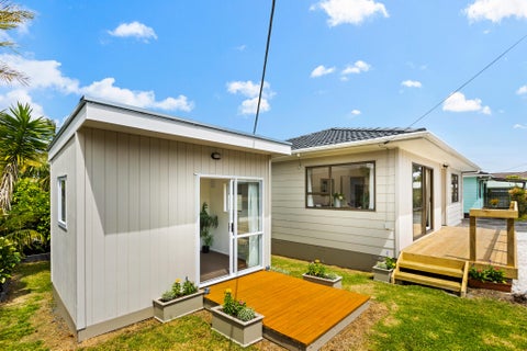 1/9 Rewarewa Road, Te Atatū Peninsula, Auckland