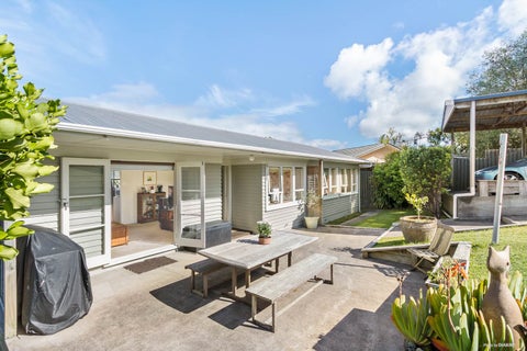 37 Commodore Drive, Lynfield, Auckland