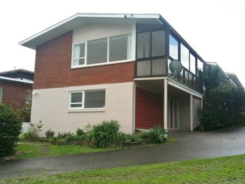 1/6 Rangitoto Terrace, Milford, Auckland