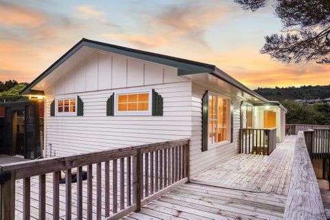 96 Leeward Drive, Whitby, Porirua