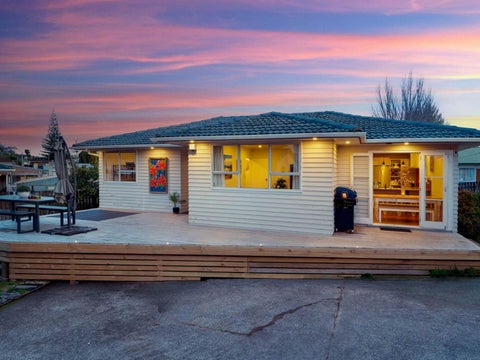 86 Rosewarne Crescent, Glendene, Auckland