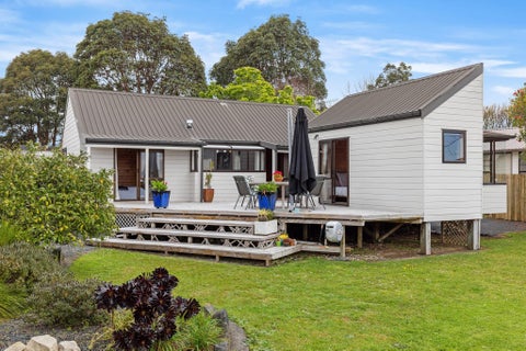 17 Hadley Wood Drive, Wattle Downs, Auckland