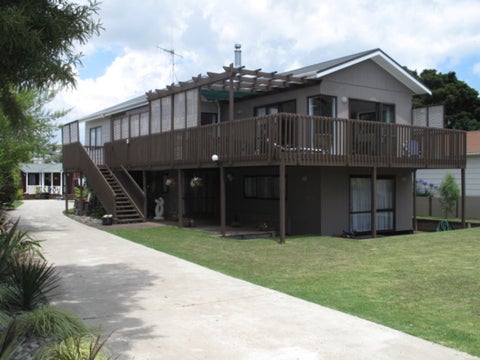 53 Cliff Street, Raglan, Raglan
