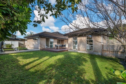18 Lemon Grove Lane, Greenhithe, Auckland
