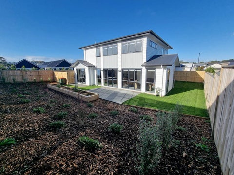 13 Marine Garden Crescent, Beachlands, Auckland