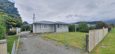 16 William Benton Street, Featherston