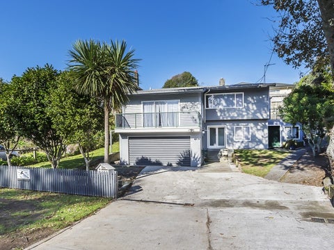 26 Collins Avenue, Tawa, Wellington