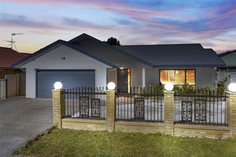 4 Whetstone Road, Flat Bush, Auckland