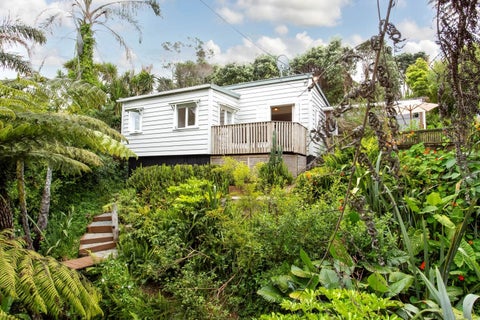22 Shelly Beach Road, Helensville