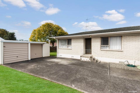 1/13 Mannering Place, Hillcrest, Auckland