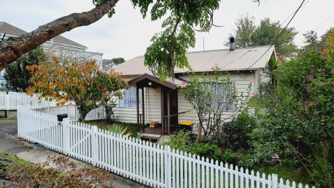 38 Porter Crescent, Helensville, Helensville