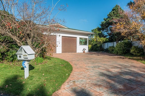22 Fleetwood Grove, Waikanae