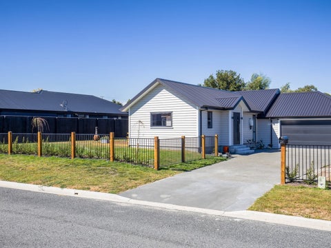 24 Wineberry Avenue, Amberley, Amberley
