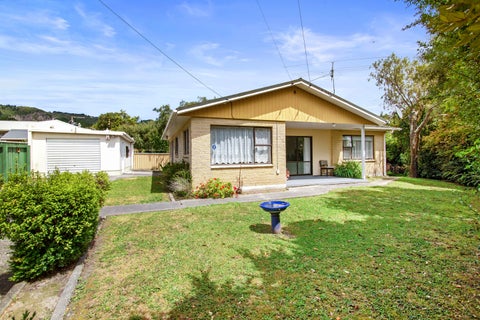 2 Kairimu Street, Stokes Valley, Lower Hutt