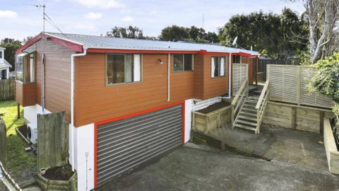 2/20 Saint Annes Crescent, Wattle Downs, Auckland
