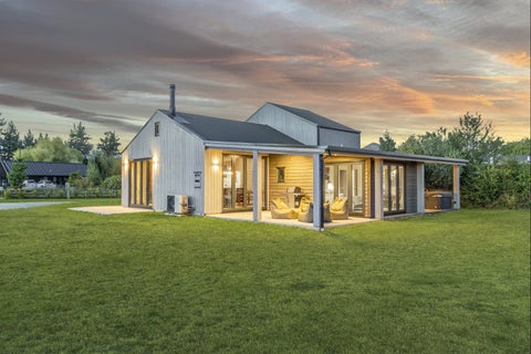 2/19 Monteith Road, Wanaka