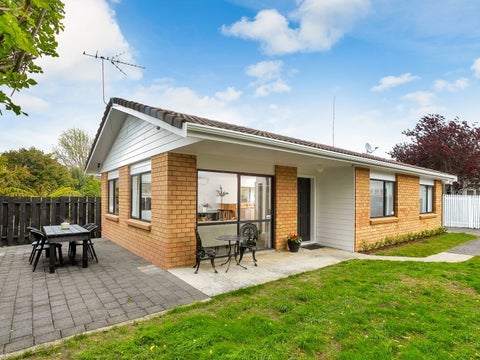 33A Neville Street, Point Chevalier, Auckland