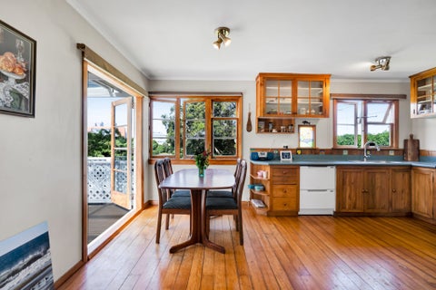 117 Seaview Road, Westown, New Plymouth