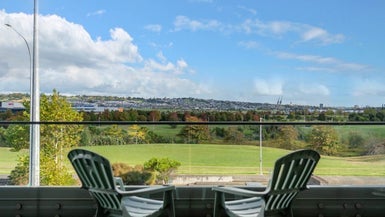 8/63 Kestev Drive, Flat Bush, Auckland