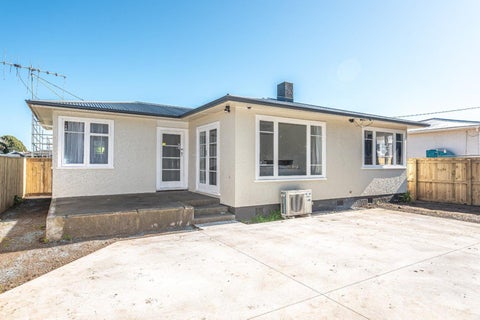 77 Thatcher Street, Castlecliff, Whanganui