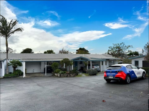 102A Titirangi Road, New Lynn, Auckland