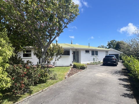 9 Nimmo Avenue West, Waikanae