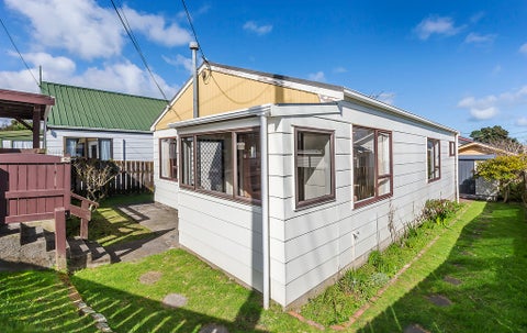 102 Tauhinu Road, Miramar, Wellington