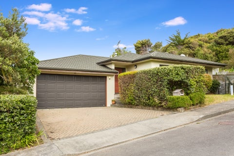 5 Gybe Place, Whitby, Porirua