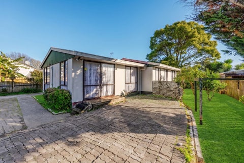 4 Barneys Farm Road, Clendon Park, Auckland