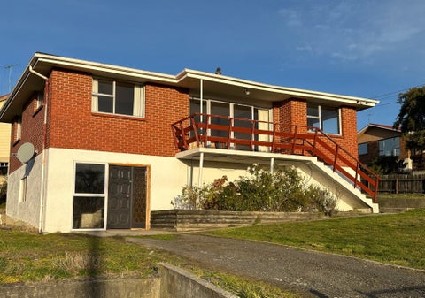12 Cambridge Street, Balclutha