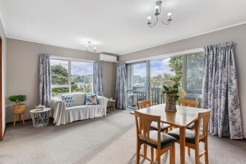 2/74 Dominion Park Street, Johnsonville, Wellington
